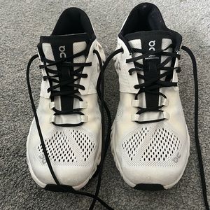 On Running womens Cloud X running sneakers